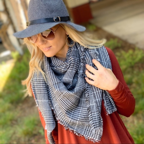 Black Plaid Blanket Scarf - Picture 2 of 2
